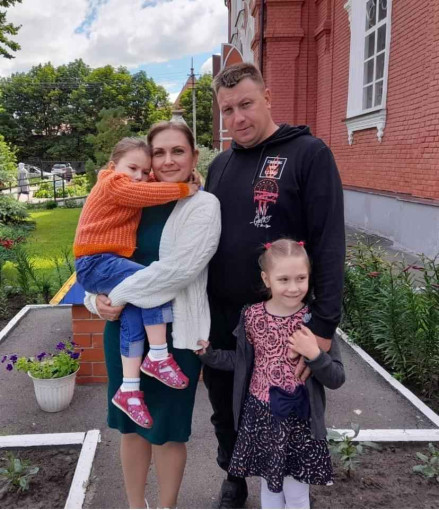 Наш девиз простой: «Все мы делаем семьей!» Наш девиз простой: «Все мы делаем семьей!».
